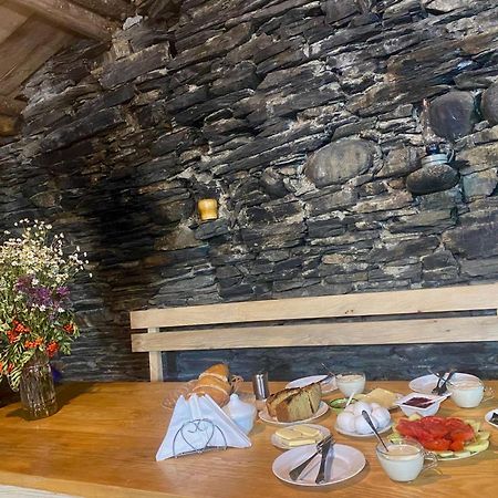 Ushguli 12 Century Hotel Bagian luar foto