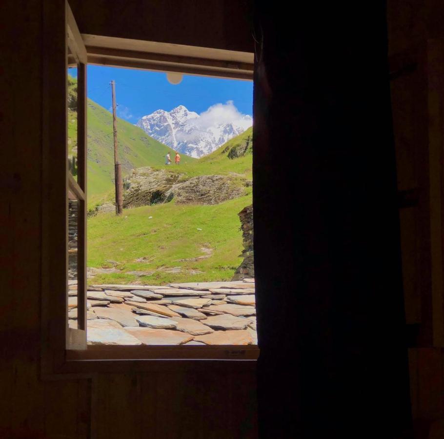 Ushguli 12 Century Hotel Bagian luar foto