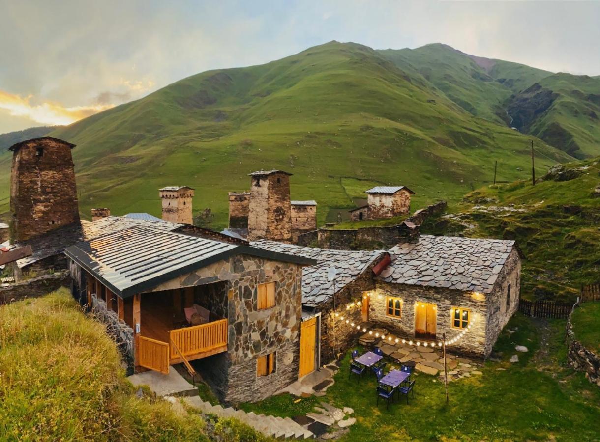Ushguli 12 Century Hotel Bagian luar foto
