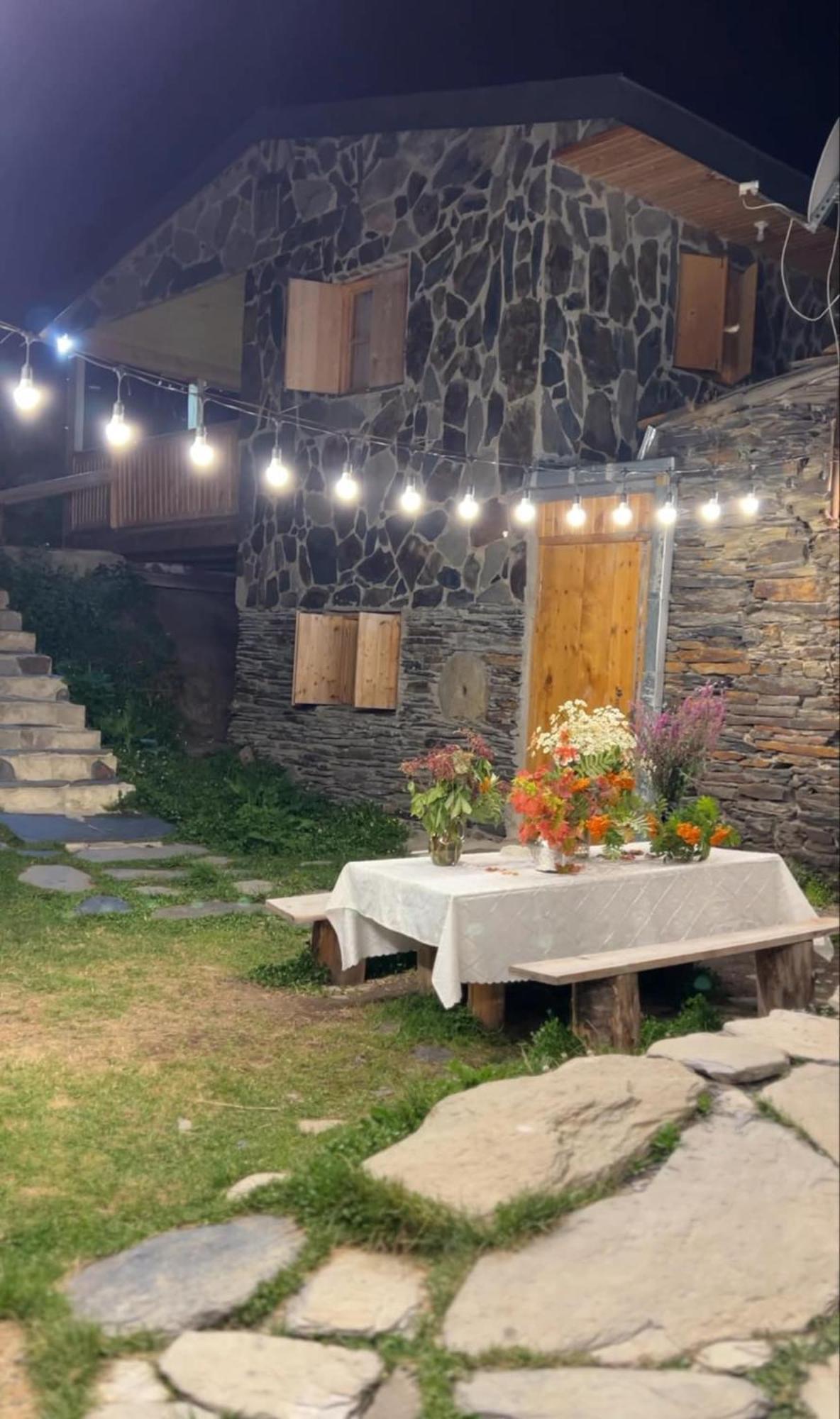 Ushguli 12 Century Hotel Bagian luar foto