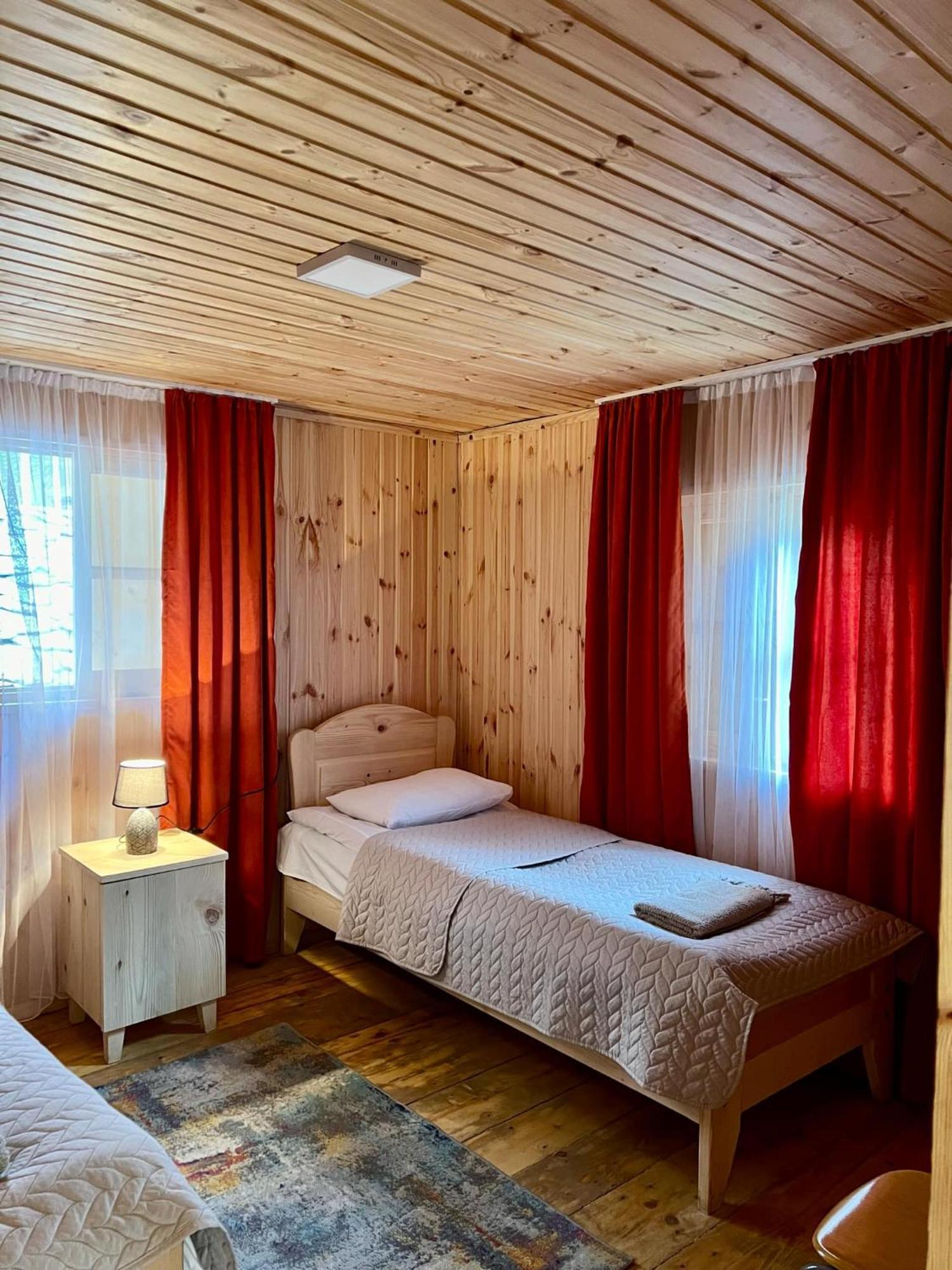 Ushguli 12 Century Hotel Bagian luar foto